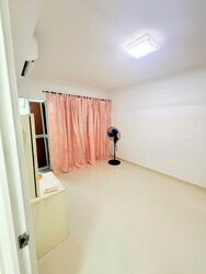 Blk 907 TAMPINES PALMSVILLE (Tampines), HDB 3 Rooms #571590501